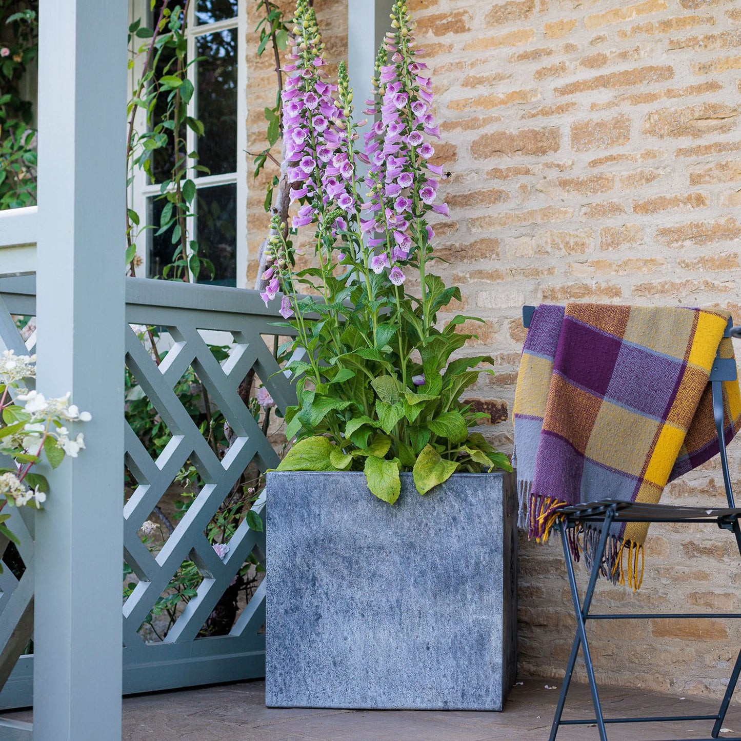 Rockingham Cube Planter - Arthur Francis Sculpture