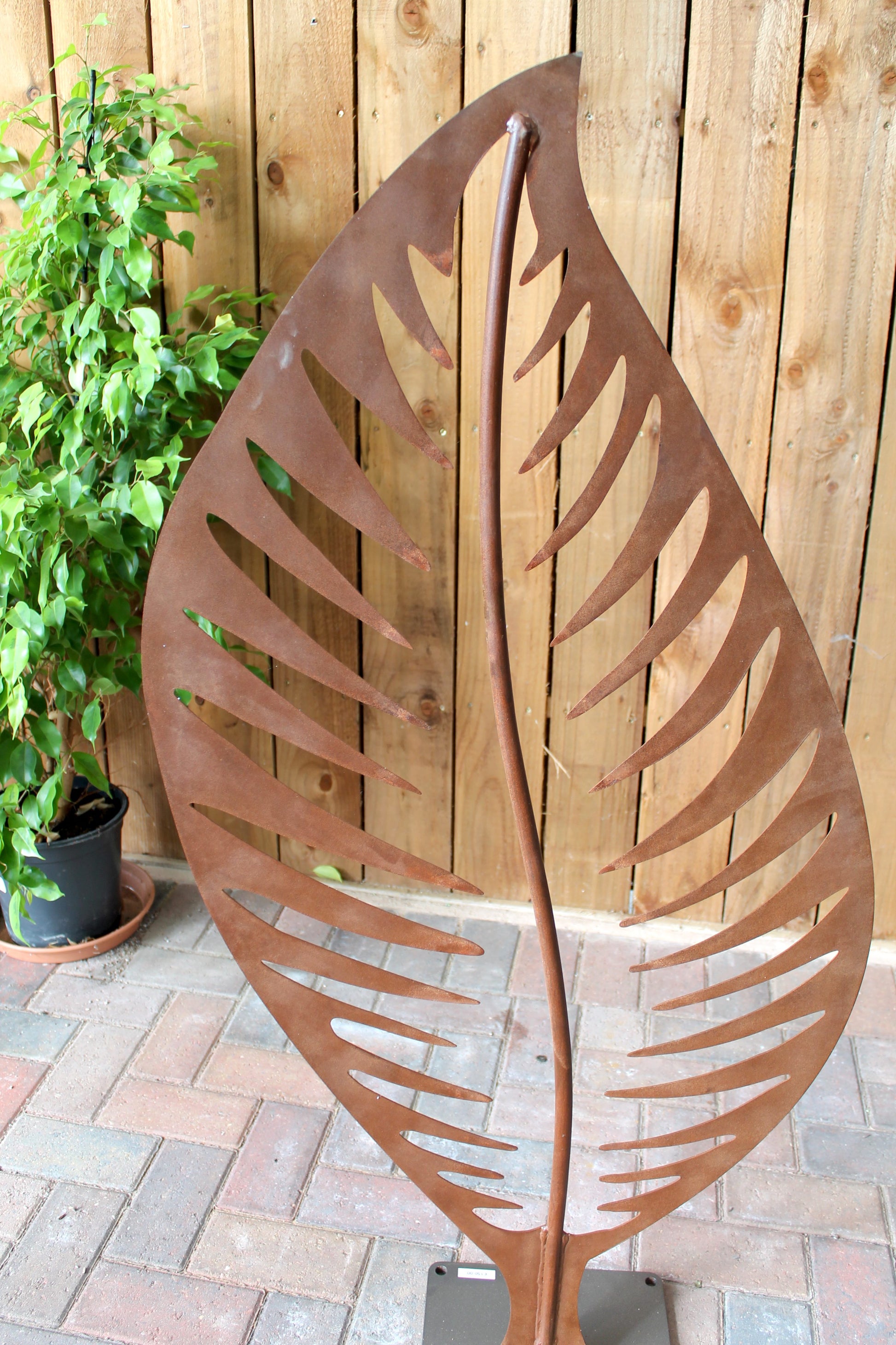 Bowden Leaf Sculpture - Arthur Francis Sculpture