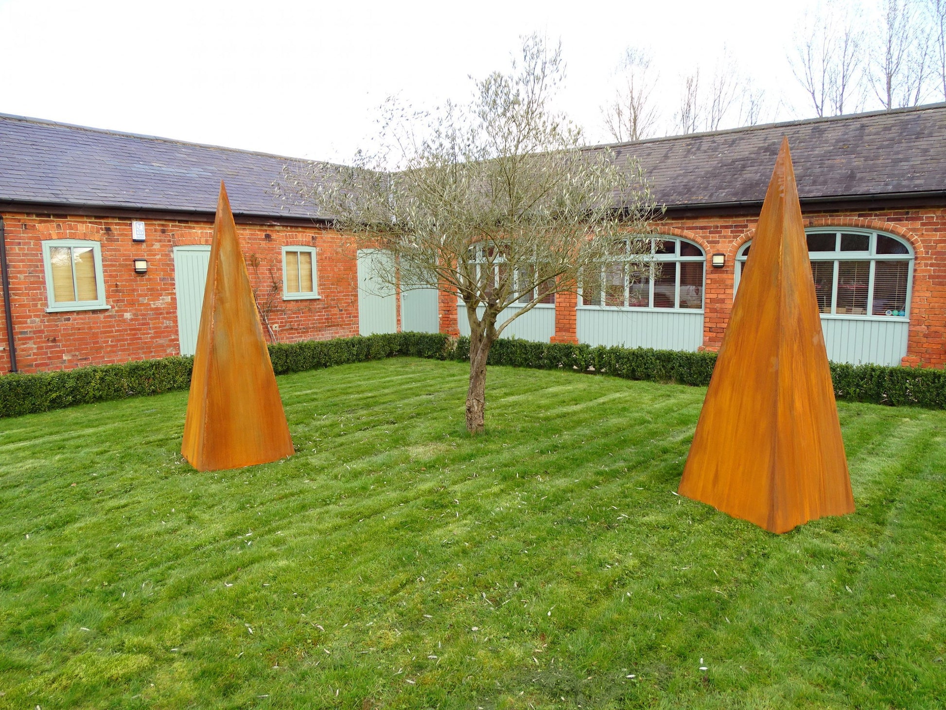 Medbourne Outdoor Obelisk Sculpture - Arthur Francis Sculpture