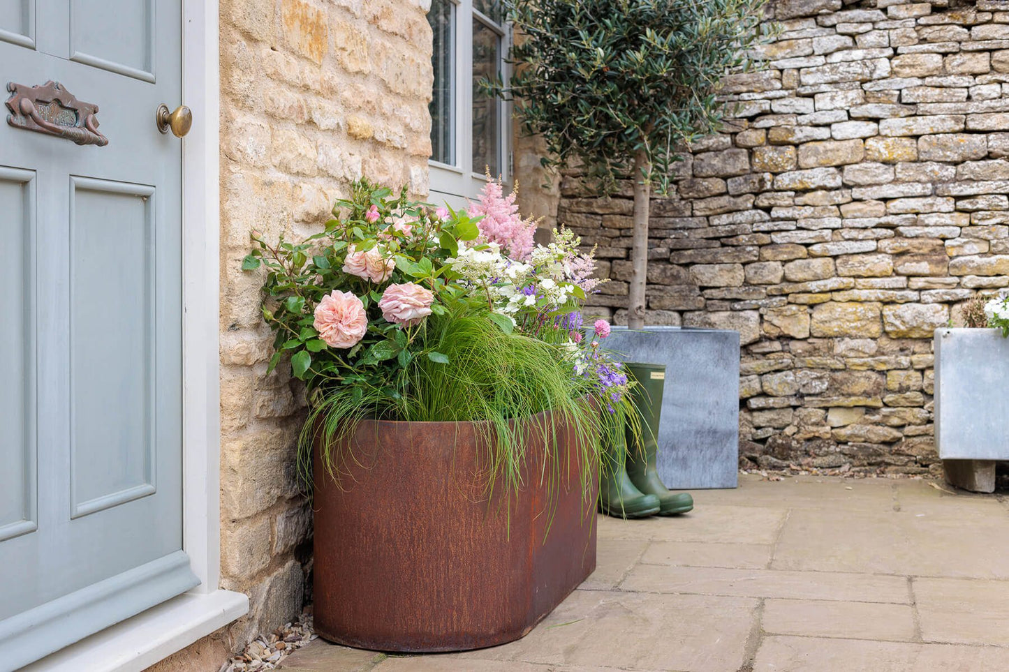 Cottingham Cylinder Planter - Arthur Francis Sculpture