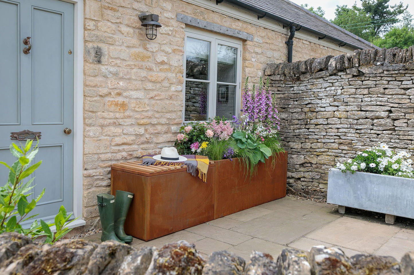 Rockingham Trough Seat - Arthur Francis Sculpture