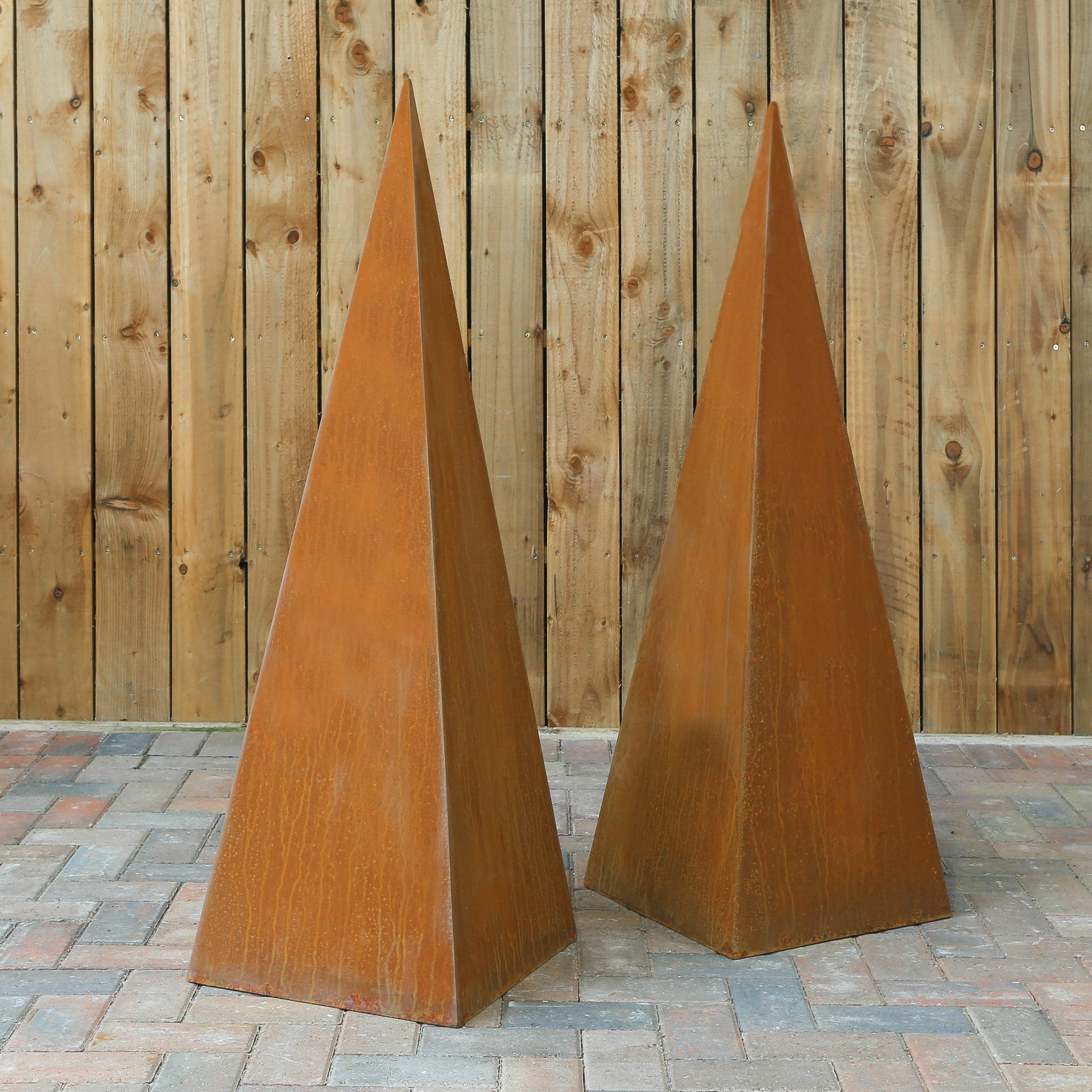 Medbourne Outdoor Obelisk Sculpture - Arthur Francis Sculpture