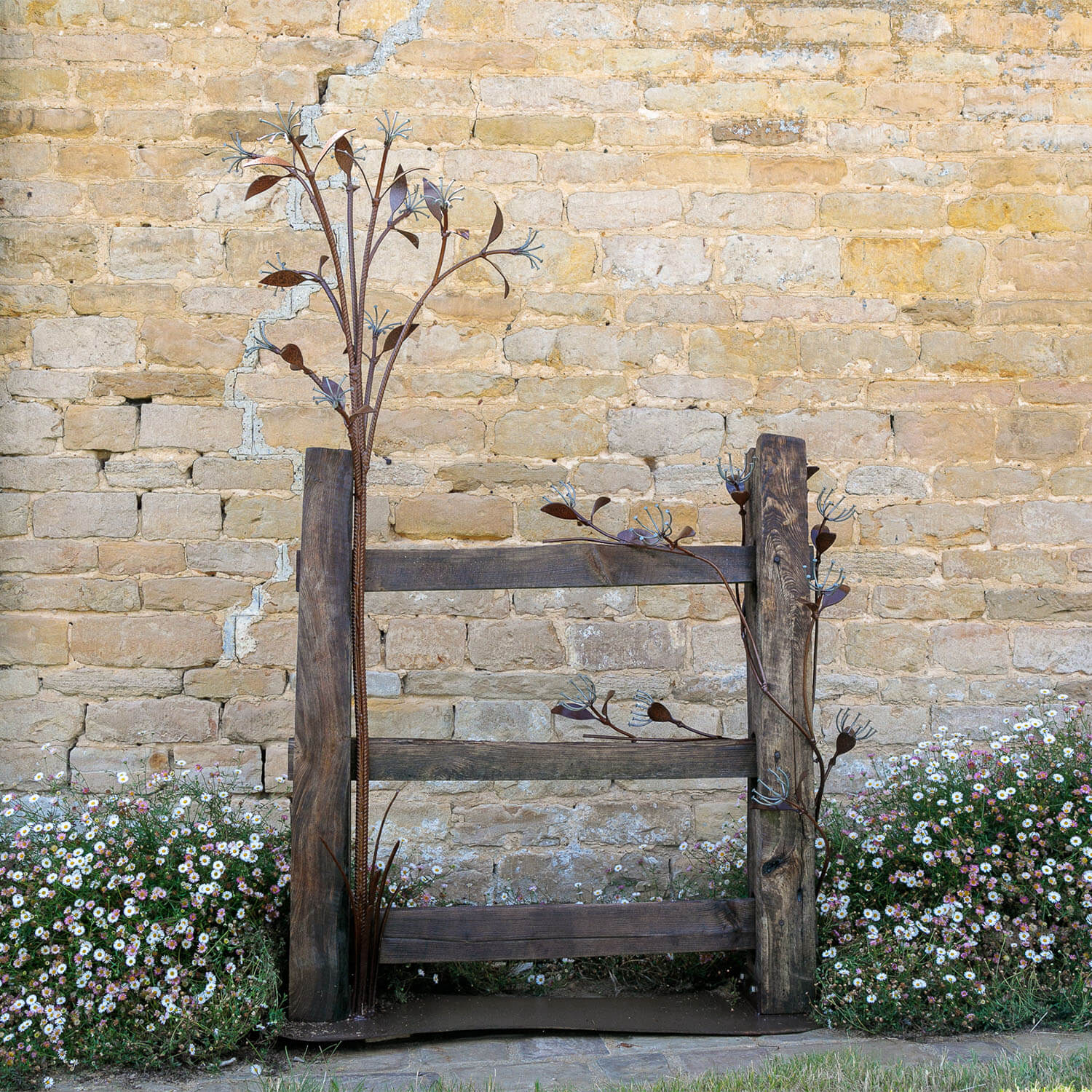 Farndon Nail Fence - Arthur Francis Sculpture